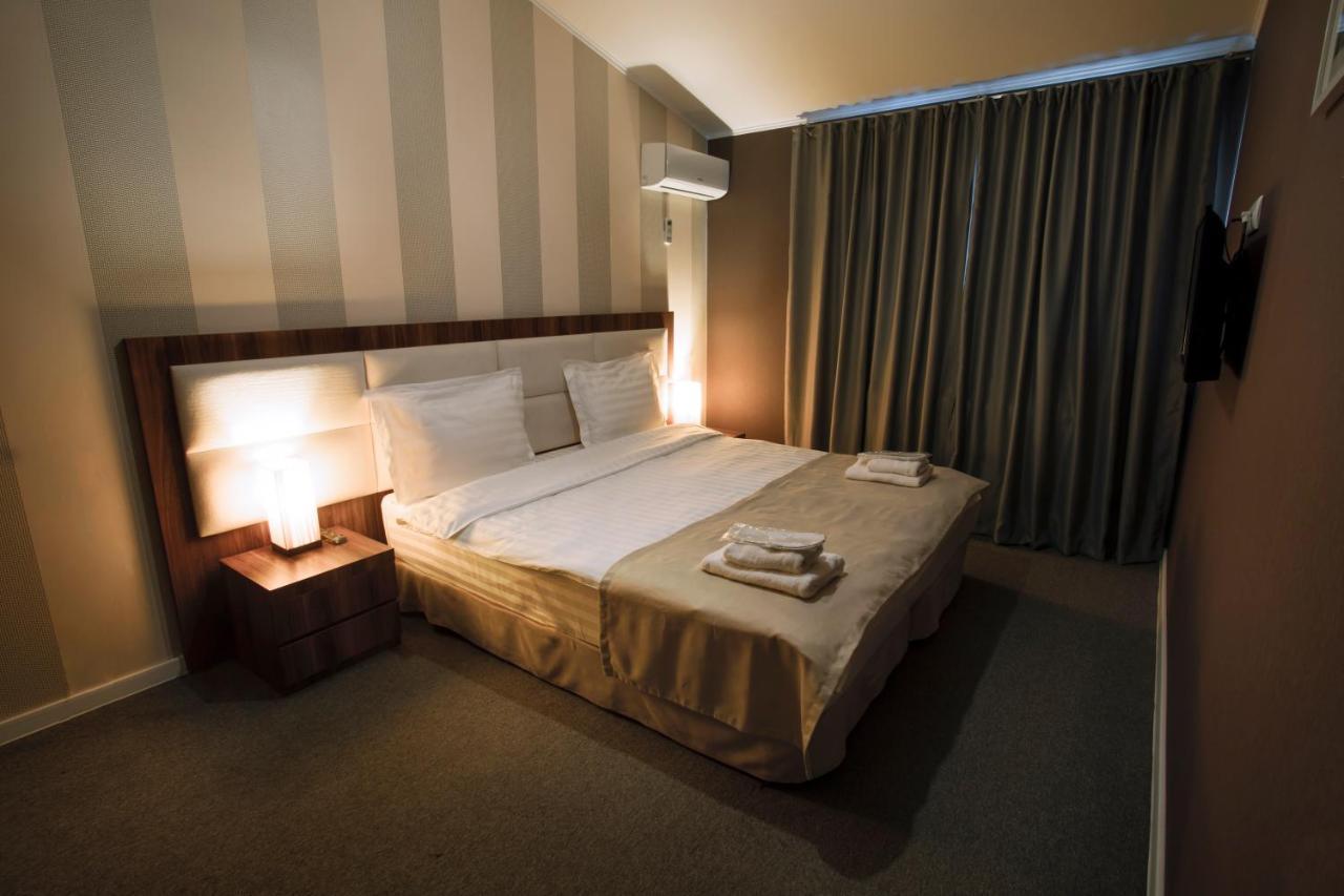 Apart Hotel West Tbilisi ภายนอก รูปภาพ