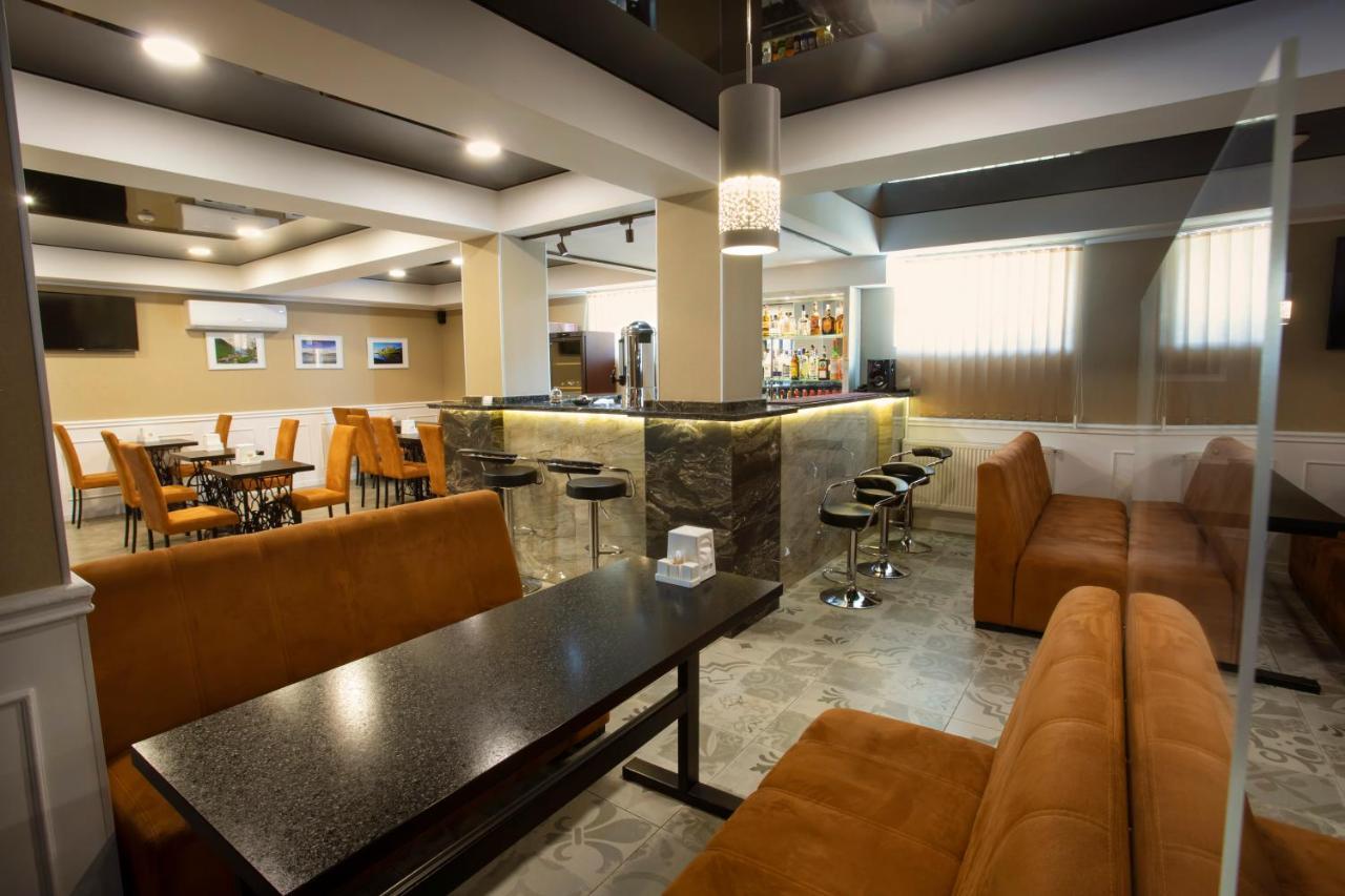 Apart Hotel West Tbilisi ภายนอก รูปภาพ
