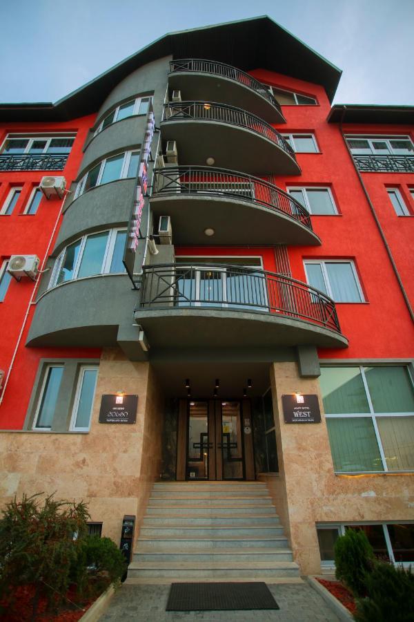 Apart Hotel West Tbilisi ภายนอก รูปภาพ