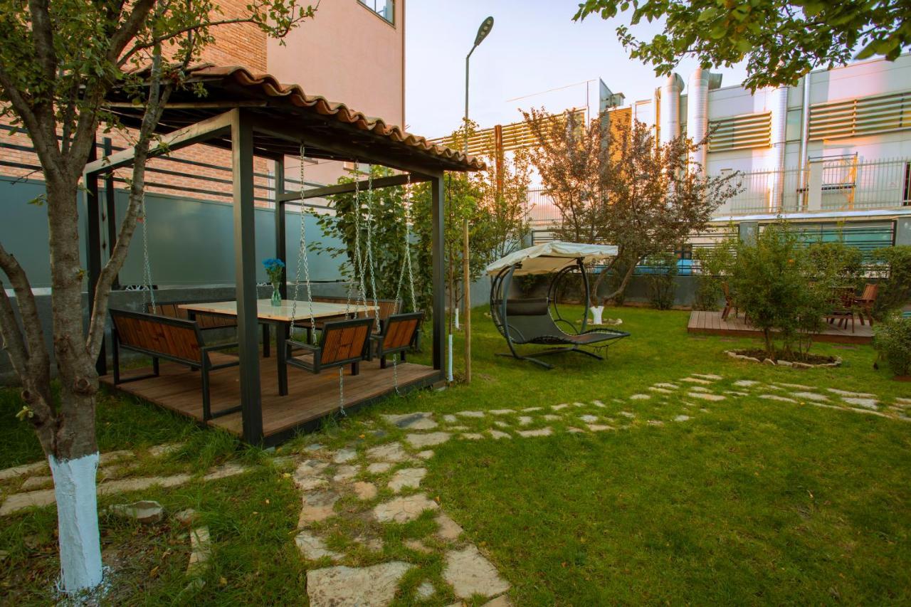 Apart Hotel West Tbilisi ภายนอก รูปภาพ