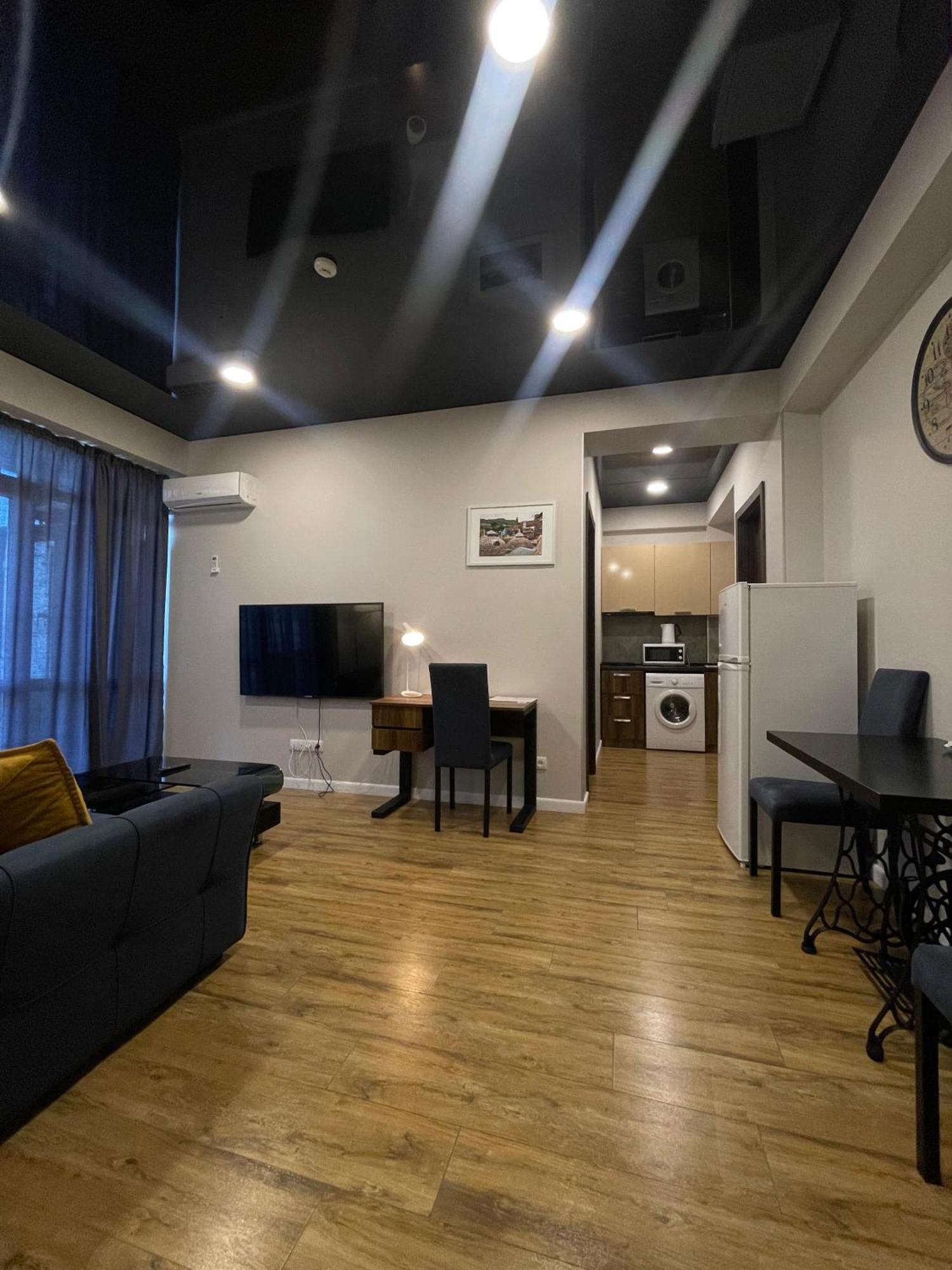 Apart Hotel West Tbilisi ภายนอก รูปภาพ
