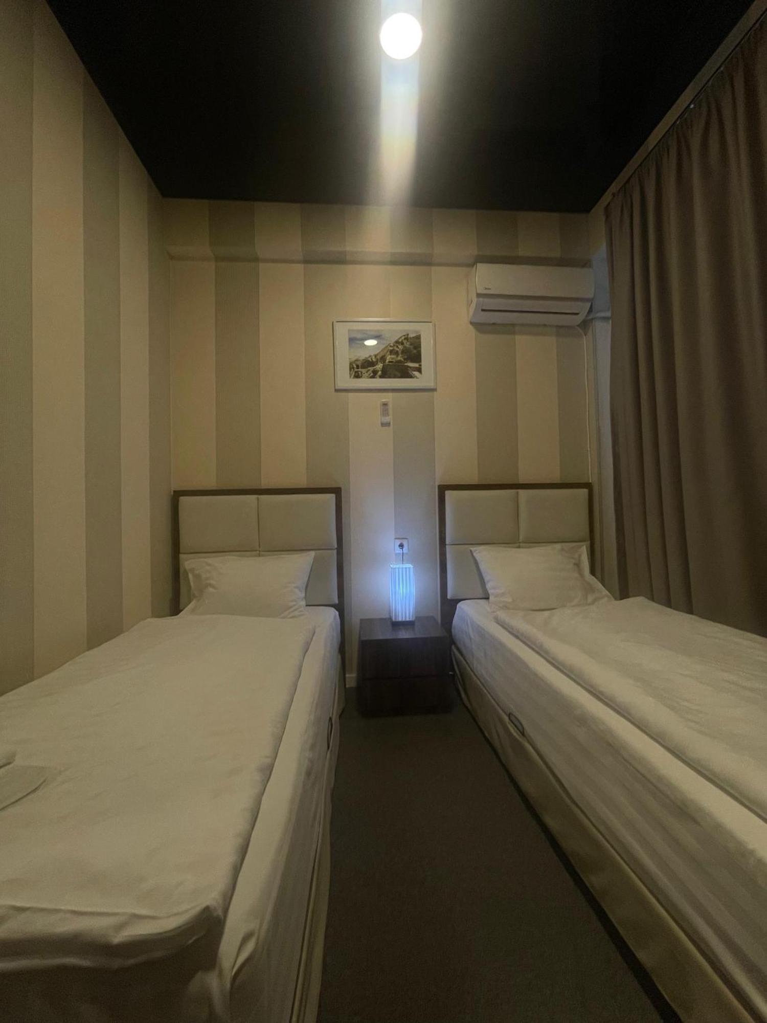 Apart Hotel West Tbilisi ภายนอก รูปภาพ
