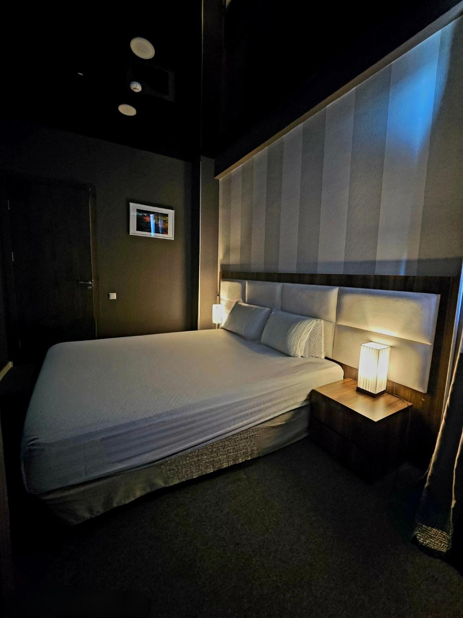 Apart Hotel West Tbilisi ภายนอก รูปภาพ